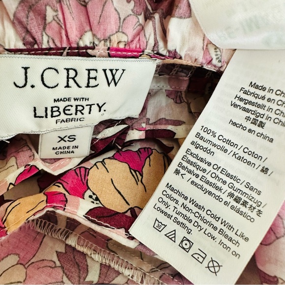 J. Crew Made with Liberty Fabric Pink Floral Smocked Woven Top Size XS - Picture 13 of 13